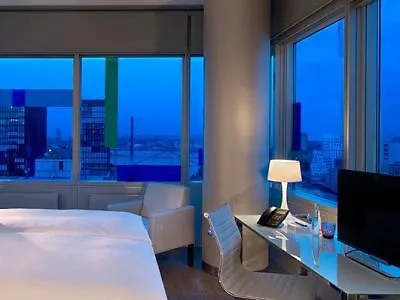 Отель Innside By Melia Duesseldorf Hafen